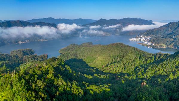 锦绣山河 杨坚 摄