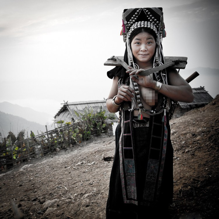 【西部快门】神秘的东方印第安人-老挝阿卡露奶族摄影