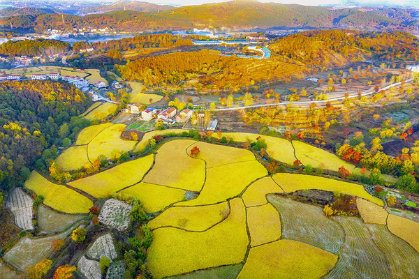 山村秀色—袁学荣 摄