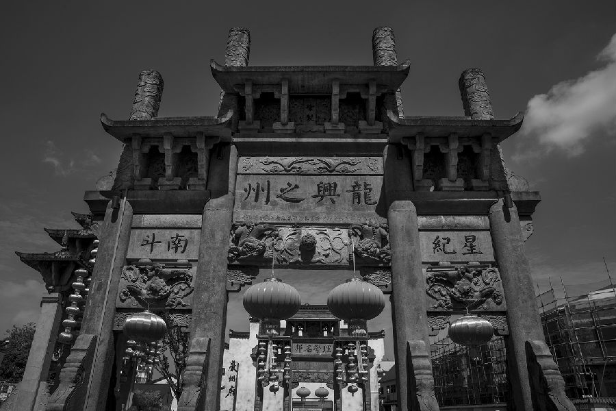贺勋毅_作品名_《古韵严州：时光的印记》组照7_手机_13305710648_邮箱_362507658@qq.com_ID_5614316_08270008681-25092421452524.jpg
