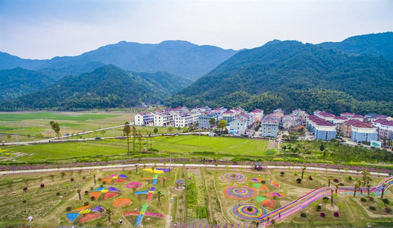 下一页 作品名称 最美乡村 作品描述 拍摄地点 上江村百花园