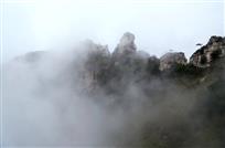 云雾缭绕的白石山
