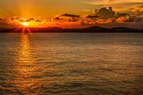 岛屿夕阳