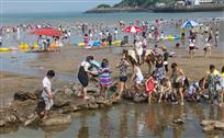 热闹的海滩