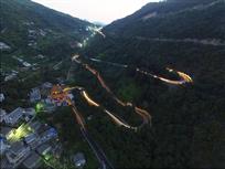 鲜叠村山路