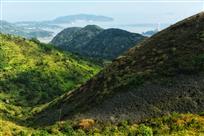 《复活的石峰山》