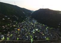 鲜叠村晨曦
