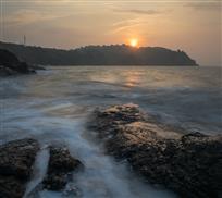 海上日出