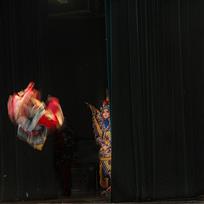 台前幕后
