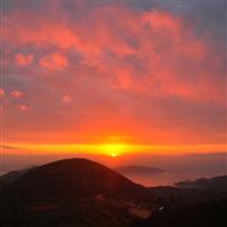 红红火火火山峰