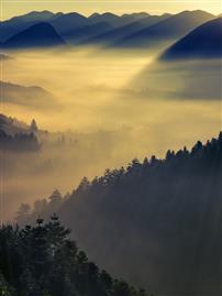 光影雪玉山