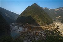 龙河峡谷