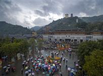 逛庙会游名山