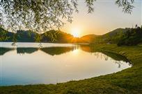 夕照南天湖