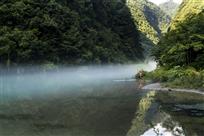 白龙穿梭东阳峡