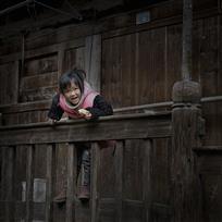 《寨里娃》
