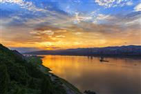 半江瑟瑟半江红