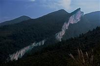岩石生辉