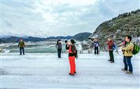 《仙女湖前留个影》