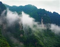 悬峰古寺