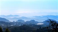 水墨云山入画来