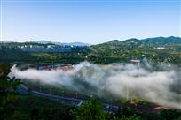 鬼城迷雾绕高速