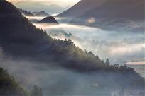 《雾漫双流坝》