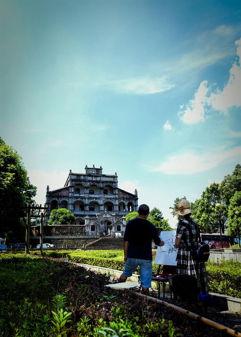 上一页 下一页 作品名称 见证―安源路矿工人运动盛公祠 作品描述
