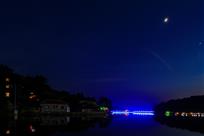 星月下的抚琴湖