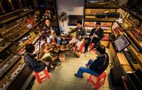 老哥们的夜生活