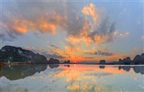 落霞共长天一色