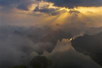 《神秘大龙湖》