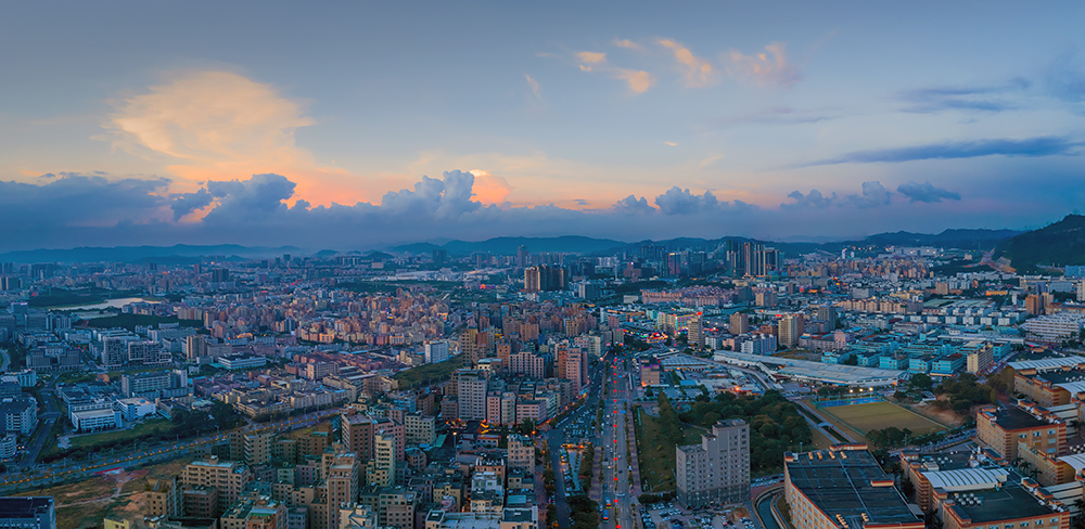 名称 大美玉律夕阳红 作品描述 拍摄地点 深圳市光明区玉律村