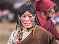 藏族妇女的笑容