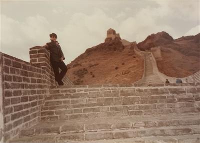 1988年冬天与秦皇岛的角山长城合影