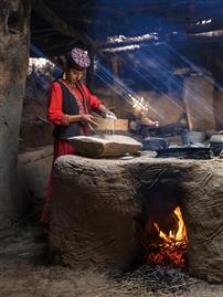 《灶台炉火旺》