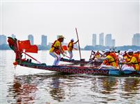 舟行龙腾楫如飞