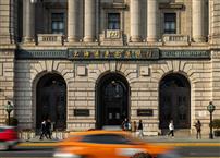 凝固的史诗，流动的烟火