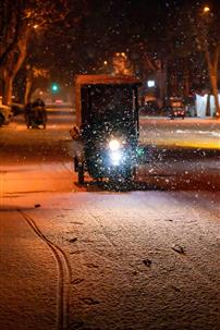 风雪不问赶路人