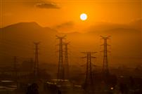 铁塔凌云，光织山河