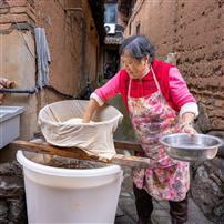 巷陌匠心滤米香