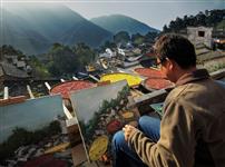 秋晒入画里，乡居在山间