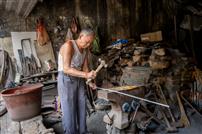 老铺锤声续匠心