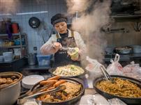 灶间烟火暖客心