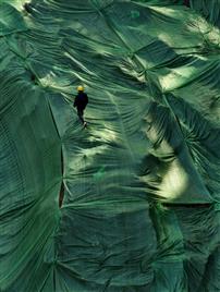 褶皱里的城市注脚