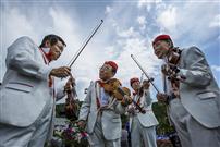 《弦音欢歌,共叙美好》