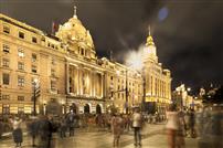 浦发夜景-“门庭若市”