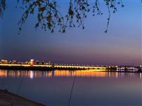 夜幕下的哈尔滨