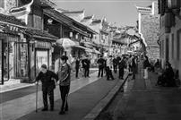 古街上生活的人们