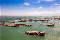 碧湖金屿映穹蓝